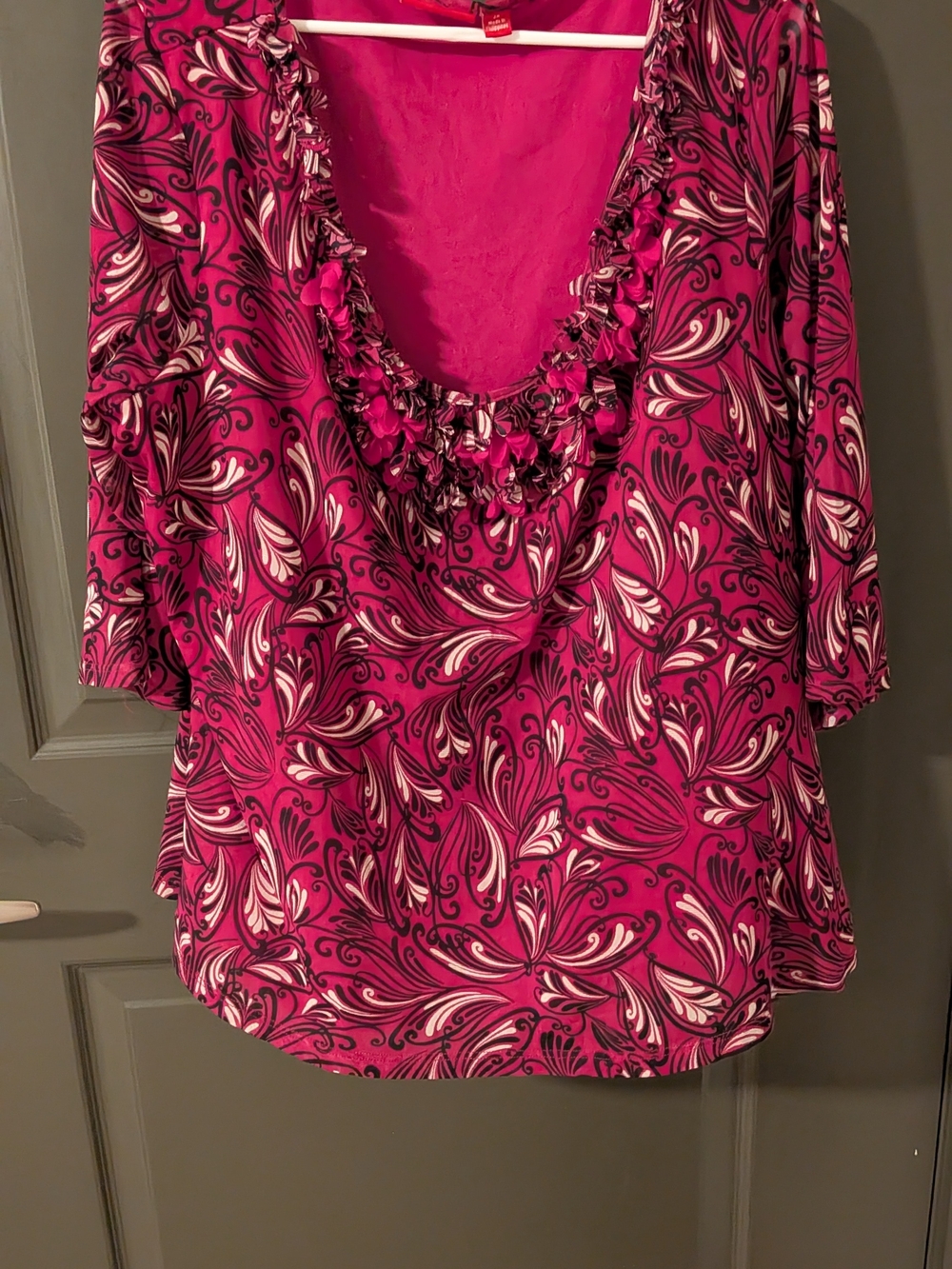 Elle Fuchsia Floral-Print Ruffle Scoop Neck Blouse